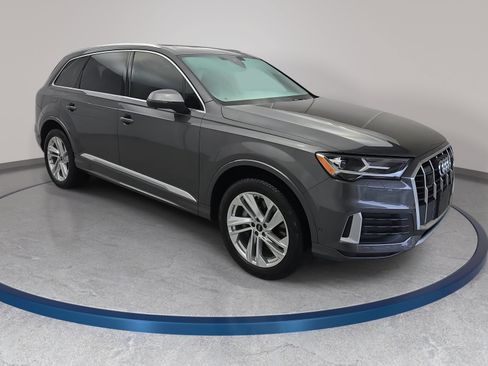 Used 2023 Audi Q7 2.0T Premium w/ Convenience Package AWD/4WD image 3
