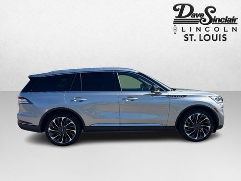 Certified 2022 Lincoln Aviator Reserve w/ Equipment Group 201A AWD/4WD image 2