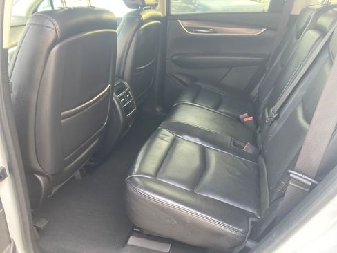 Used 2017 Cadillac XT5 Luxury image 32