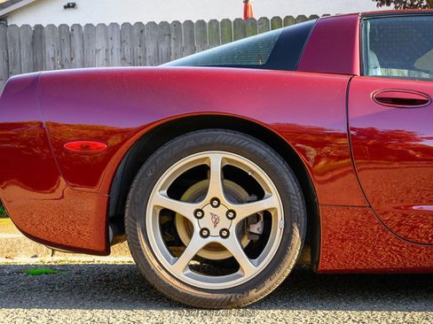 Used 2003 Chevrolet Corvette 50th Anniversary Edition w/ Preferred Equipment Group image 60