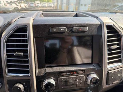 Used 2016 Ford F150 Lariat w/ Equipment Group 502A Luxury AWD/4WD image 11