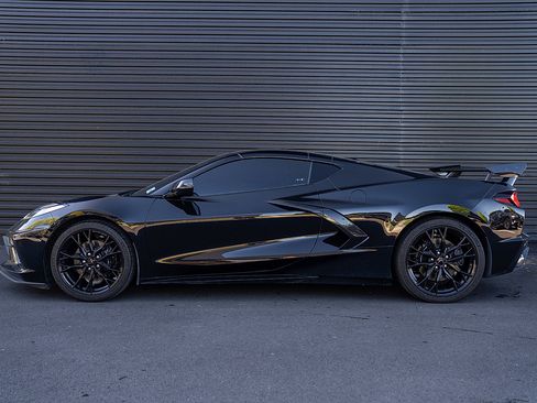 Used 2023 Chevrolet Corvette Stingray Preferred Cpe w/ 2LT RWD image 2