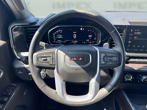 Used 2022 GMC Sierra 1500 SLT w/ SLT Convenience Package AWD/4WD image 13