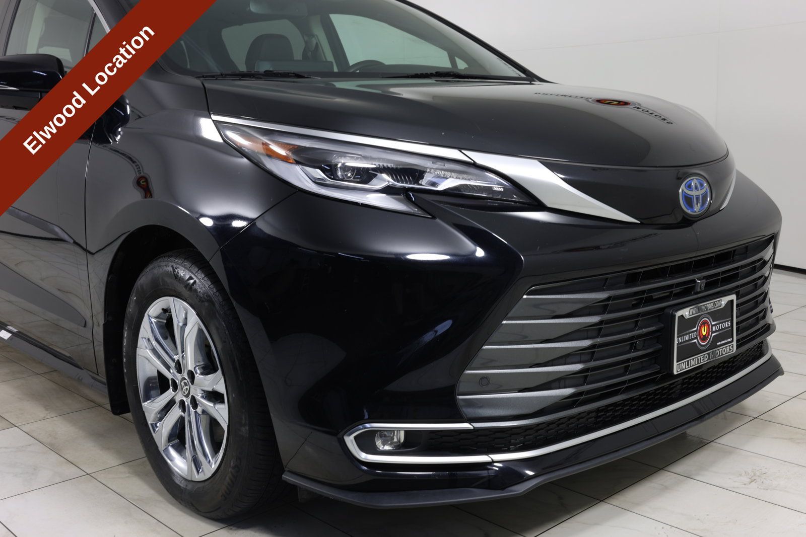 Used 2023 Toyota Sienna Platinum w/ Protection Package (TMS) AWD/4WD image 37