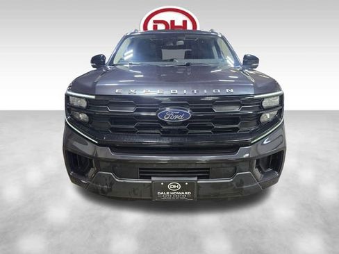 Used 2025 Ford Expedition Active AWD/4WD image 9