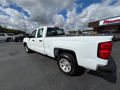 Used 2017 Chevrolet Silverado 1500 W/T w/ Trailering Package image 3