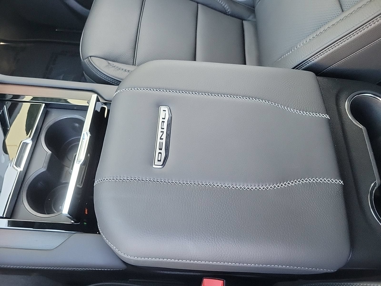 New 2026 GMC Yukon Denali RWD image 19