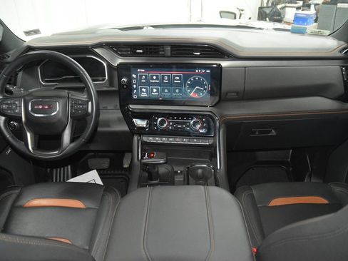 Used 2023 GMC Sierra 1500 AT4 w/ Technology Package AWD/4WD image 27