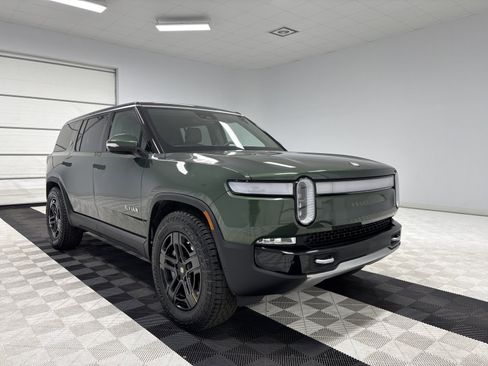 Used 2024 Rivian R1S Adventure AWD/4WD image 7