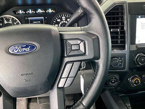 Used 2019 Ford F150 XLT w/ Equipment Group 302A Luxury AWD/4WD image 17