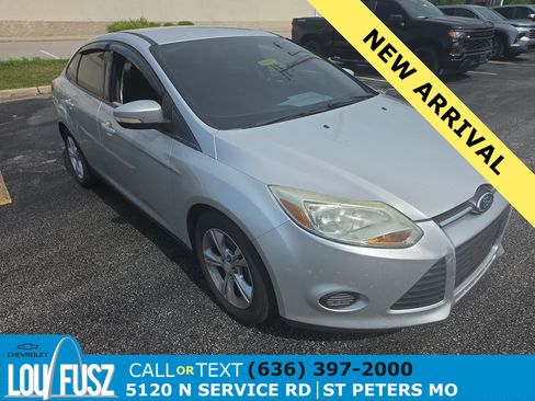 Used 2013 Ford Focus SE FWD image 1