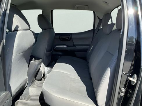 Used 2016 Toyota Tacoma SR5 image 26