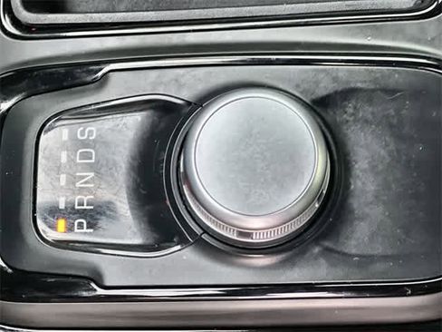 Used 2018 Chrysler 300 S image 16