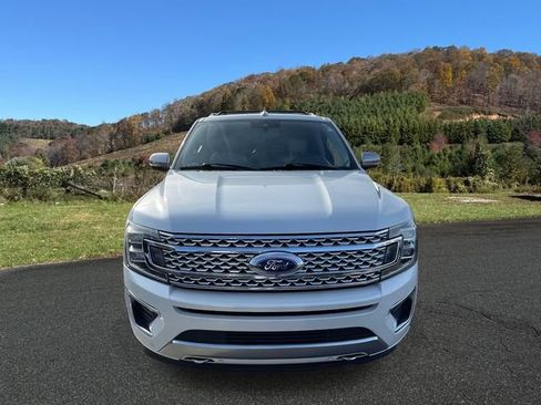 Used 2018 Ford Expedition Platinum image 2