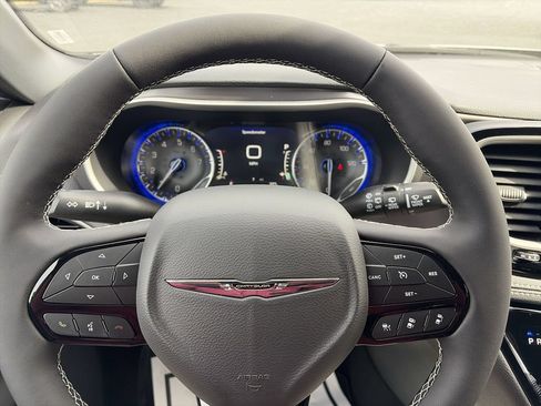 New 2026 Chrysler Pacifica Select w/ S Appearance Package FWD image 14