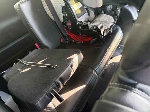 Used 2019 Chrysler Pacifica Touring-L Plus w/ Advanced Safetytec Group FWD image 31