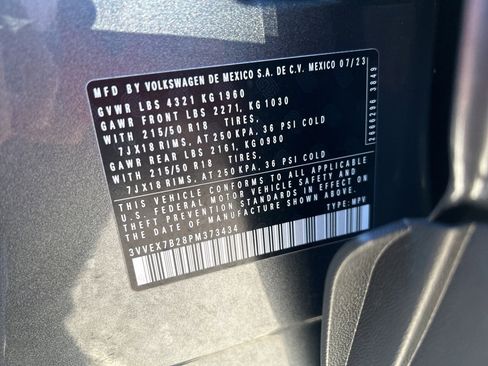 Used 2023 Volkswagen Taos SE w/ Panoramic Sunroof Package image 33