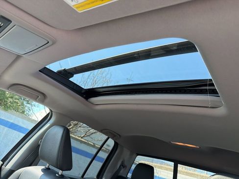 Used 2023 Honda Ridgeline RTL-E image 11