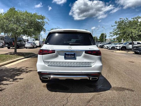 New 2026 Mercedes-Benz GLS 450 4MATIC image 7