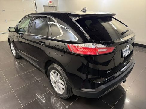 Certified 2024 Ford Edge SEL w/ Convenience Package AWD/4WD image 4