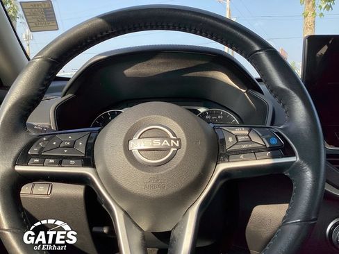 Used 2024 Nissan Altima 2.5 SV w/ SV Premium Package FWD image 26