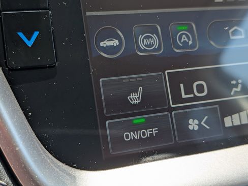 Used 2025 Subaru Outback Premium AWD/4WD image 28