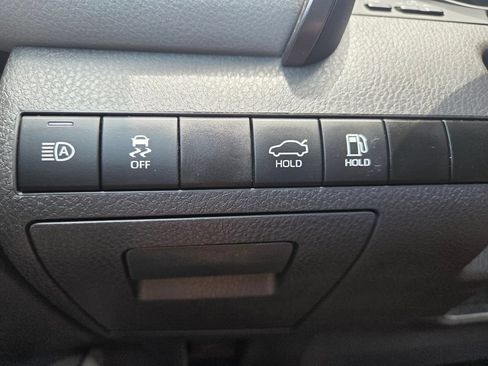Used 2024 Toyota Camry LE w/ Convenience Package FWD image 11