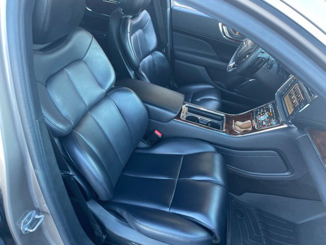 Used 2019 Lincoln Continental Premiere FWD image 44