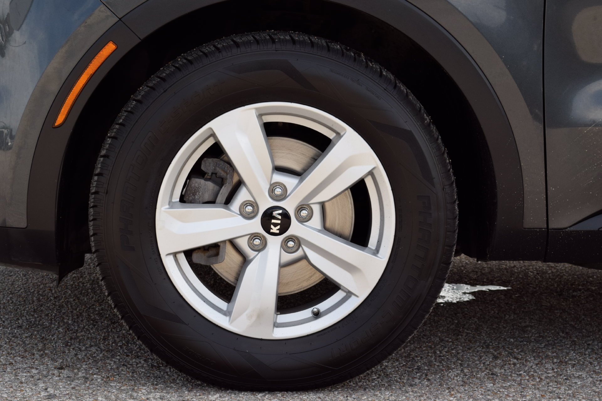 Used 2021 Kia Sorento LX FWD image 24