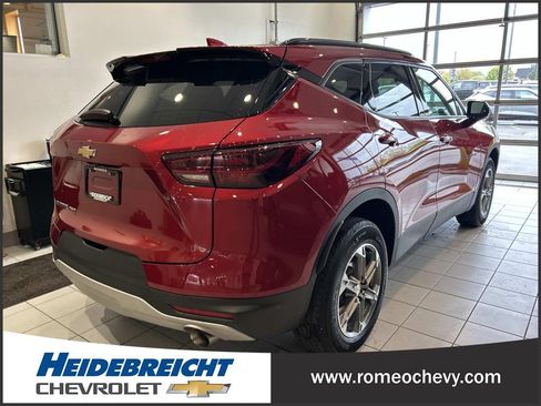 Used 2023 Chevrolet Blazer LT w/ Convenience Package AWD/4WD image 4