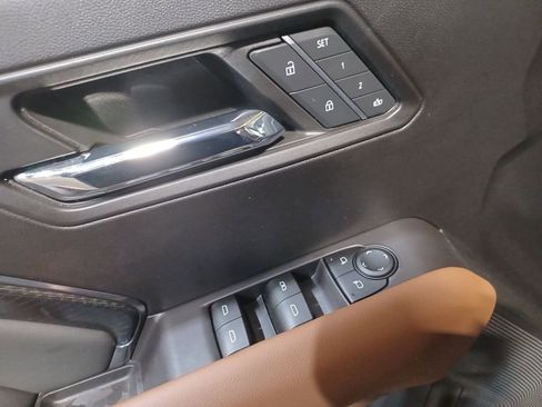 Used 2023 GMC Canyon AT4 w/ AT4 Premium Package image 15