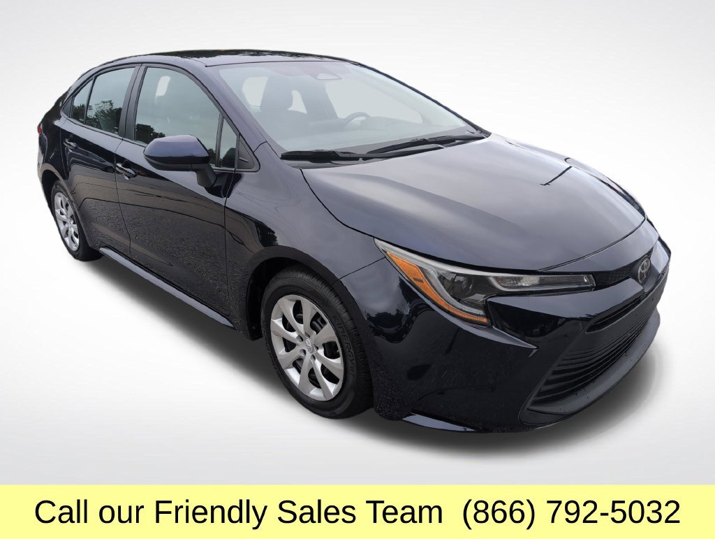 Used 2025 Toyota Corolla LE FWD image 8