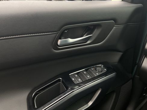 New 2026 Nissan Pathfinder SL FWD image 21