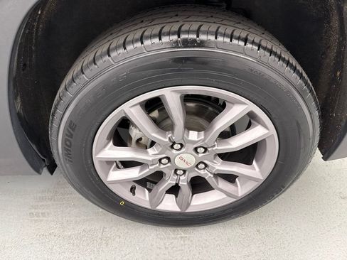 Used 2024 GMC Terrain SLT AWD/4WD image 6