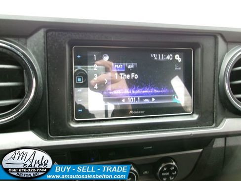 Used 2016 Toyota Tacoma TRD Off-Road w/ Exterior Package image 29