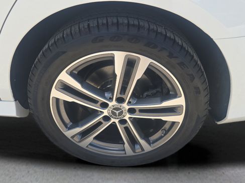 Used 2022 Mercedes-Benz E 350 4MATIC Sedan image 34