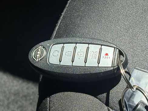 Used 2025 Nissan Altima 2.5 SV FWD image 21