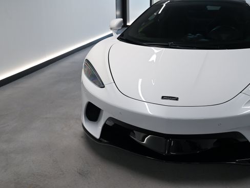 Used 2023 McLaren GT RWD image 3