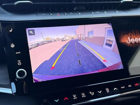 New 2026 Jeep Grand Cherokee Altitude AWD/4WD image 17