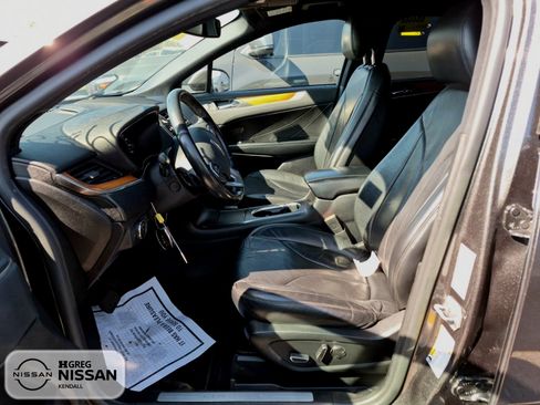 Used 2019 Lincoln MKC Reserve image 10