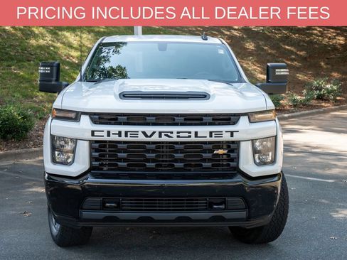 Used 2021 Chevrolet Silverado 2500 Custom w/ Custom Value Package AWD/4WD image 2