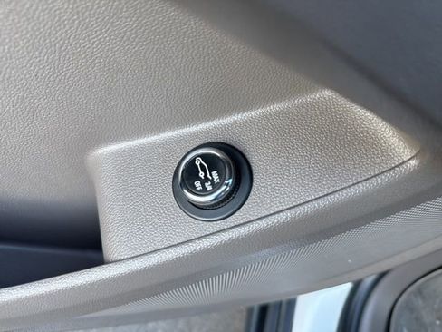 Used 2018 Chevrolet Traverse LT w/ LPO, Cargo Package image 27