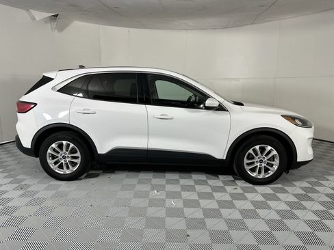 Used 2020 Ford Escape SE FWD image 9