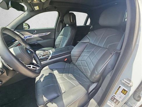 Used 2024 BMW 740i xDrive image 15