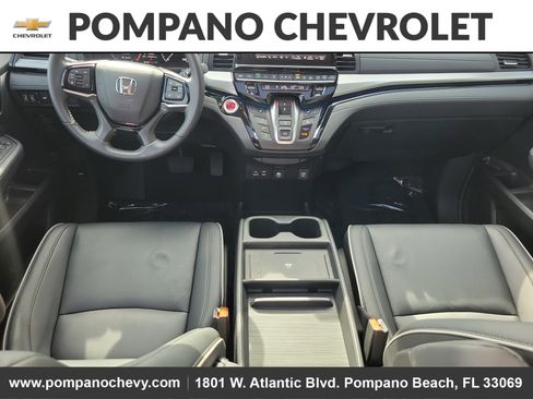 Used 2025 Honda Odyssey Touring image 14