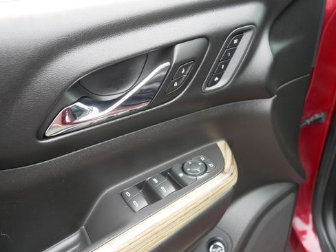 Used 2018 GMC Acadia Denali image 19