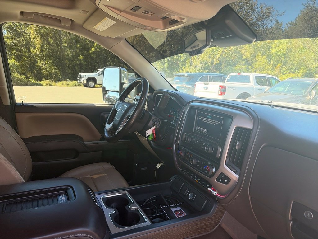 Used 2017 GMC Sierra 1500 Denali w/ Denali Ultimate Package AWD/4WD image 17