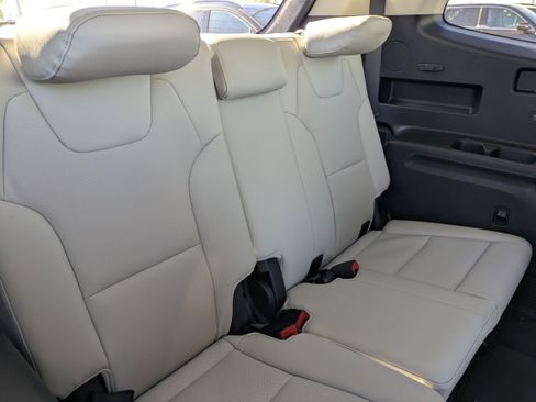 New 2025 Kia Telluride EX image 16
