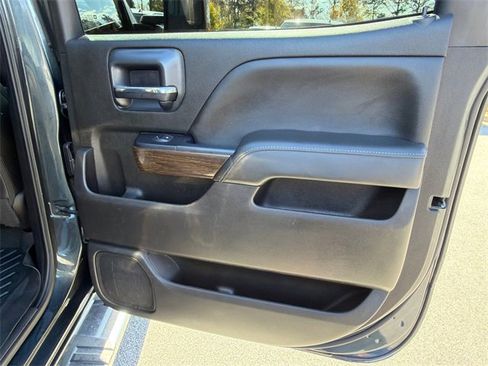 Used 2018 GMC Sierra 3500 Denali w/ Duramax Plus Package image 16