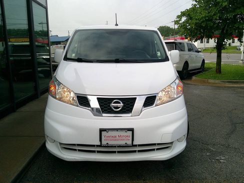 Used 2019 Nissan NV200 SV w/ Navigation Package FWD image 3